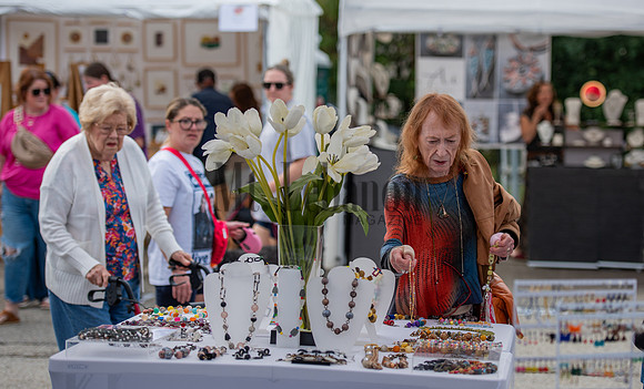 Artist Market 2025 0019_Schisler
