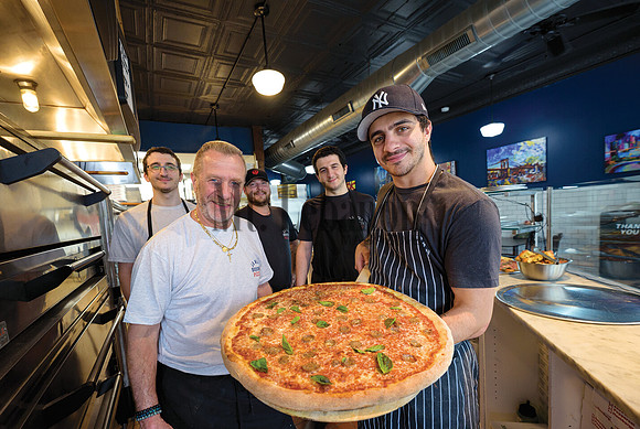 La Vera Brooklyn Pizzaria 250924 002_Schisler_CMYK