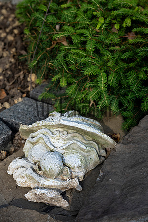 Acheson Yard Art 260602 011_Schisler
