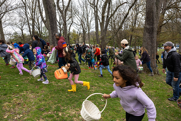 Egg Hunt 250412 031_Simpson